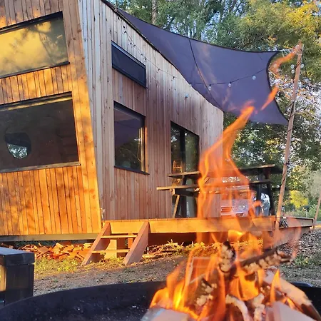 בקתה Tiny House Ambur Saint-Jacques-dʼAmbur